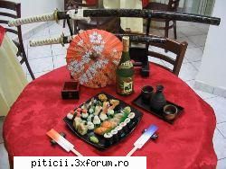 prezentare sushi la un restaurant din retete japoneze