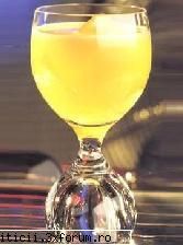 Cocktail BABY BABY - Ingrediente: 8 cl suc de portocala 2 cl vodka 2 - Cocktailuri si cafea